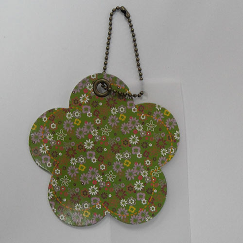 Flower shape hangtag Flower shape hangtag